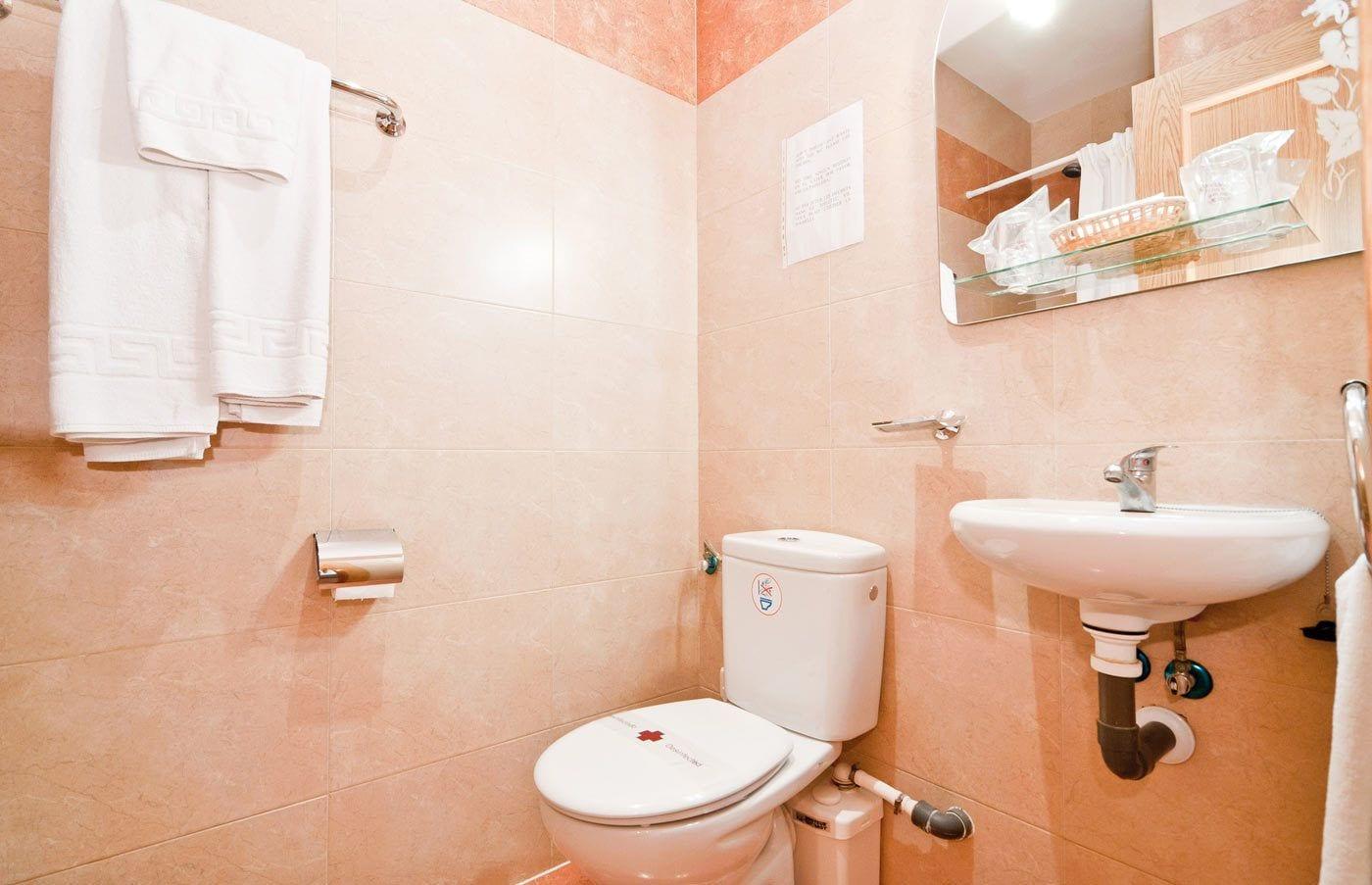 Hostal Las Cortes Madrid Exteriör bild