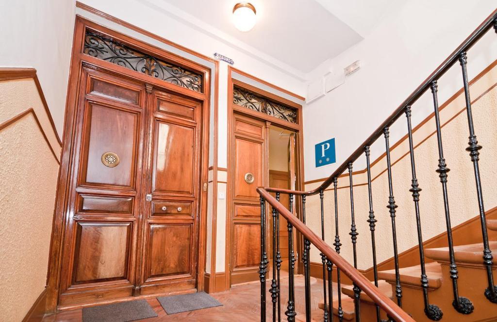 Hostal Las Cortes Madrid Exteriör bild