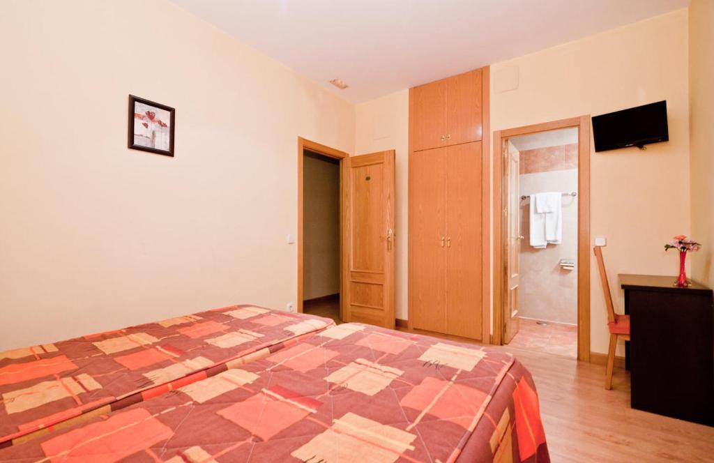 Hostal Las Cortes Madrid Exteriör bild