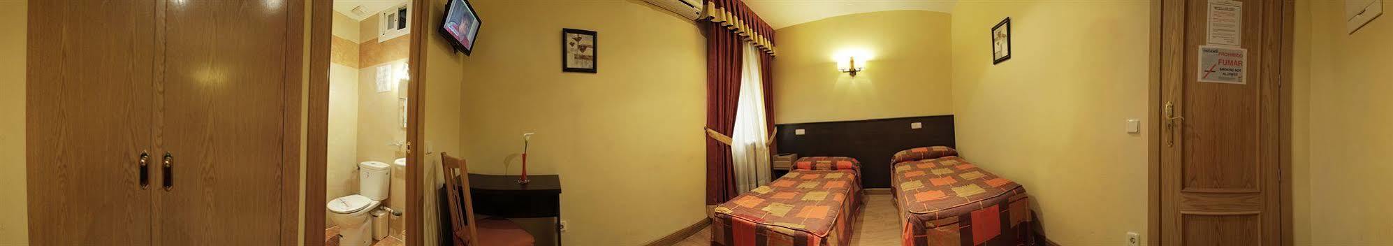 Hostal Las Cortes Madrid Exteriör bild